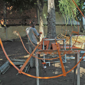 EmiL Montagem Desenvolvendo linhas de produção pelo mundo.  Manutenção, Montagem  e automação industrial