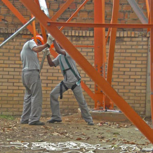 EmiL Montagem Desenvolvendo linhas de produção pelo mundo. Manutenção, Montagem e automação industrial